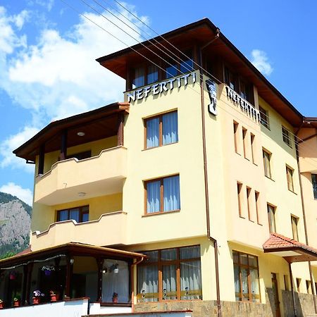 Guesthouse Nefertiti Smolyan Exteriör bild