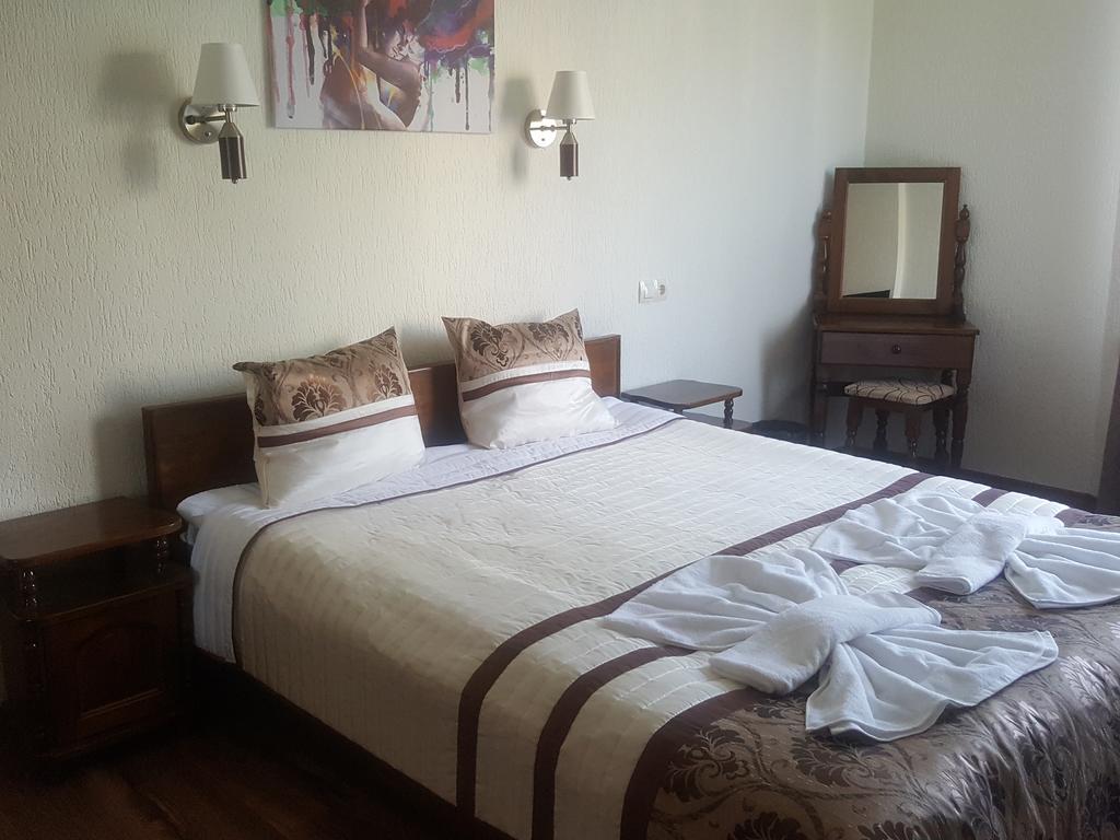 Guesthouse Nefertiti Smolyan Exteriör bild