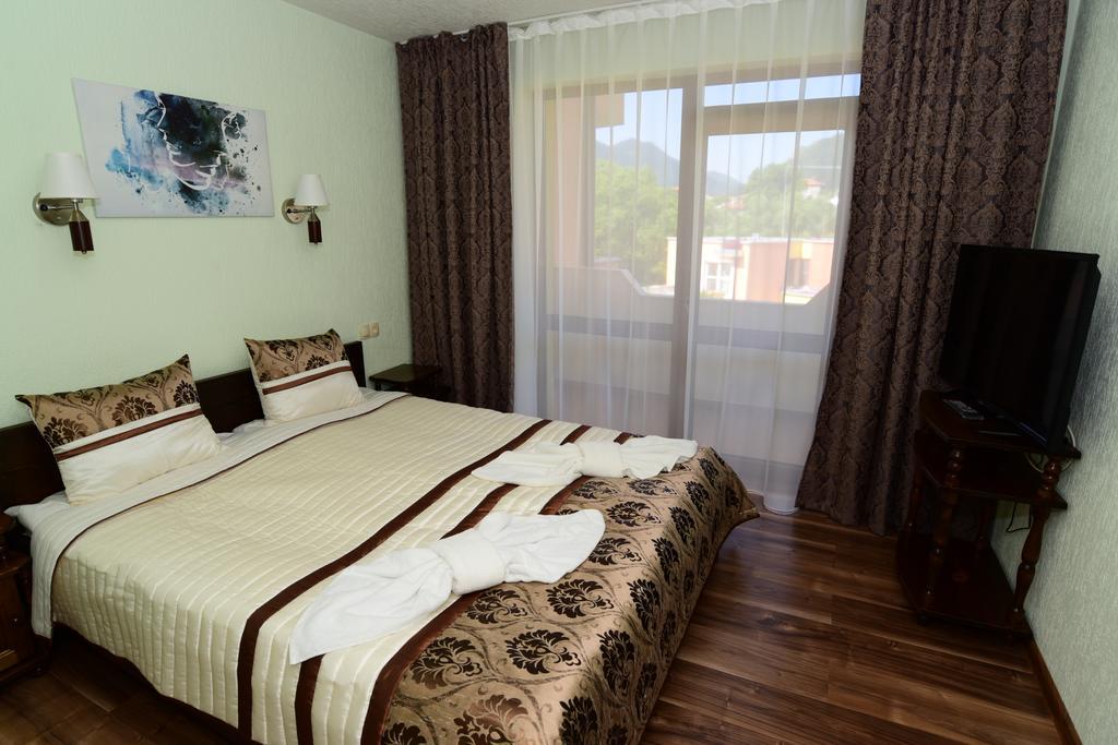 Guesthouse Nefertiti Smolyan Exteriör bild
