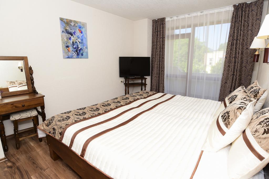Guesthouse Nefertiti Smolyan Exteriör bild