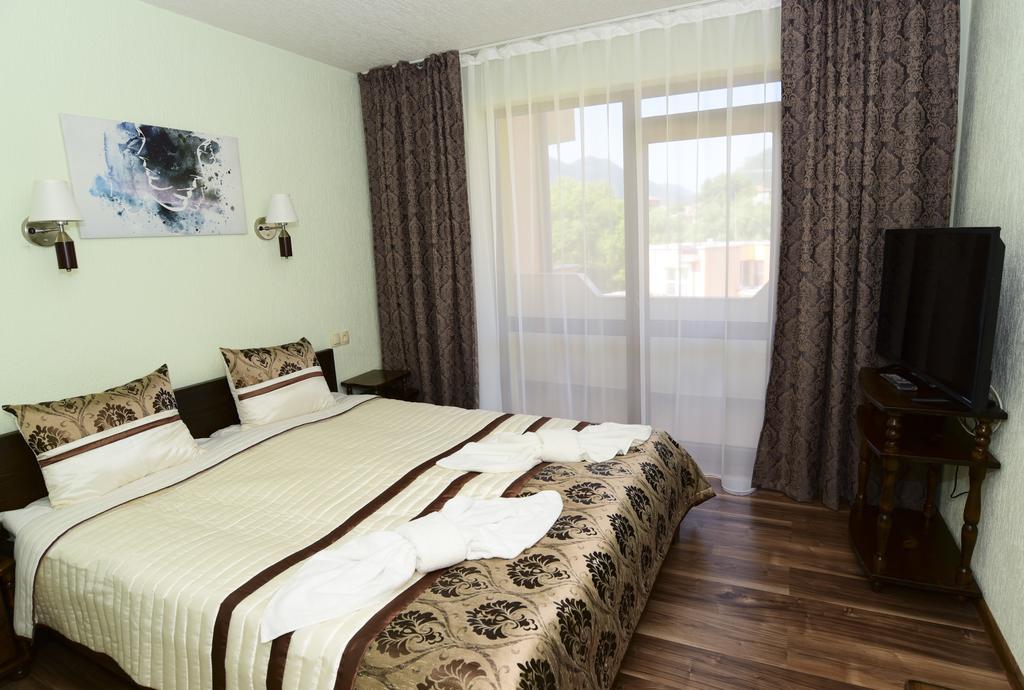 Guesthouse Nefertiti Smolyan Exteriör bild