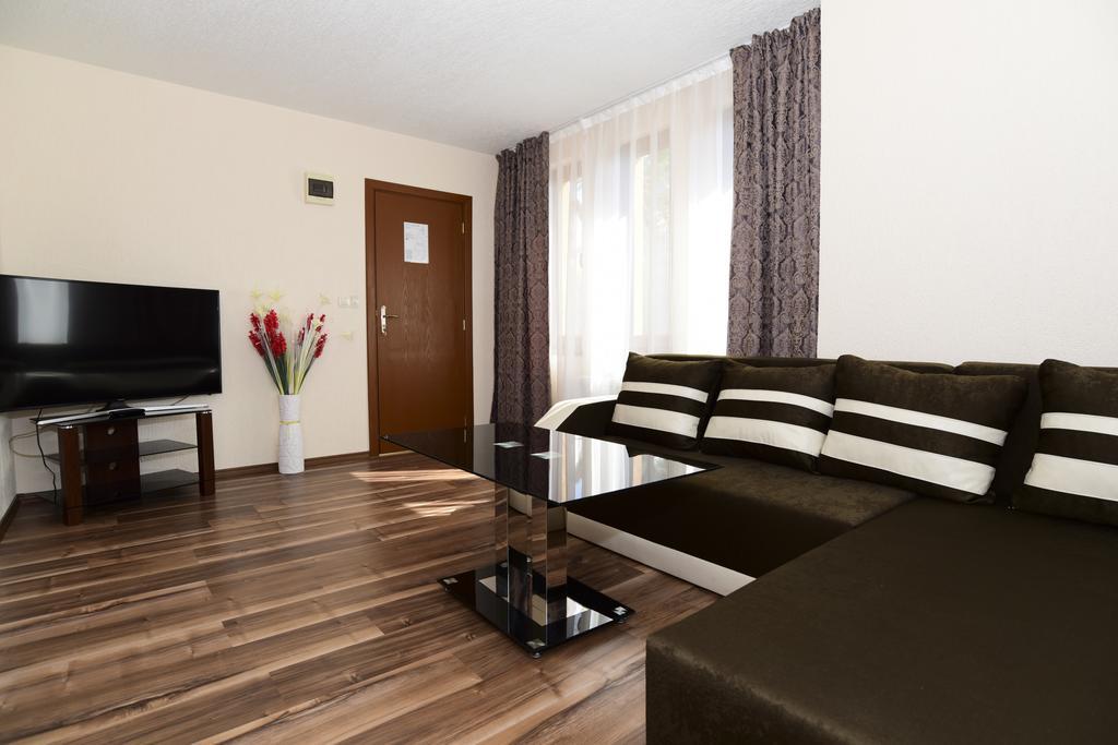 Guesthouse Nefertiti Smolyan Exteriör bild