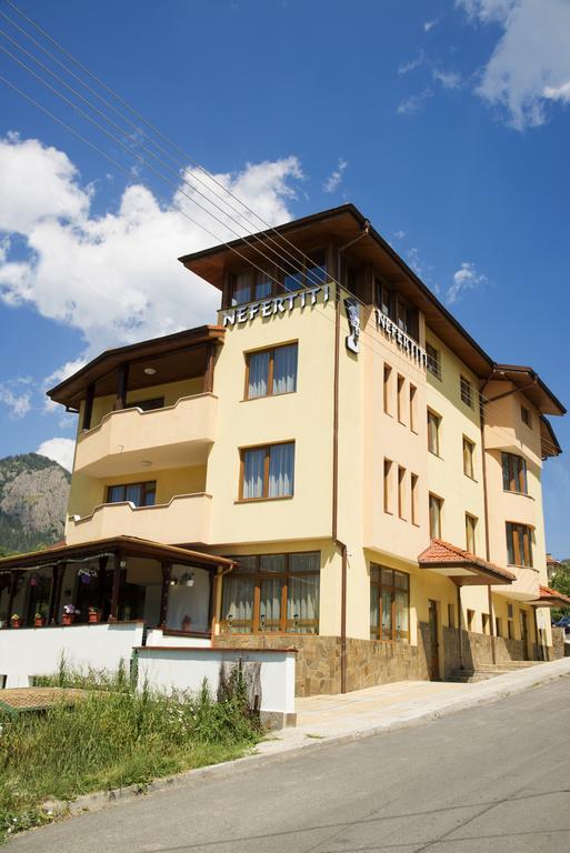 Guesthouse Nefertiti Smolyan Exteriör bild