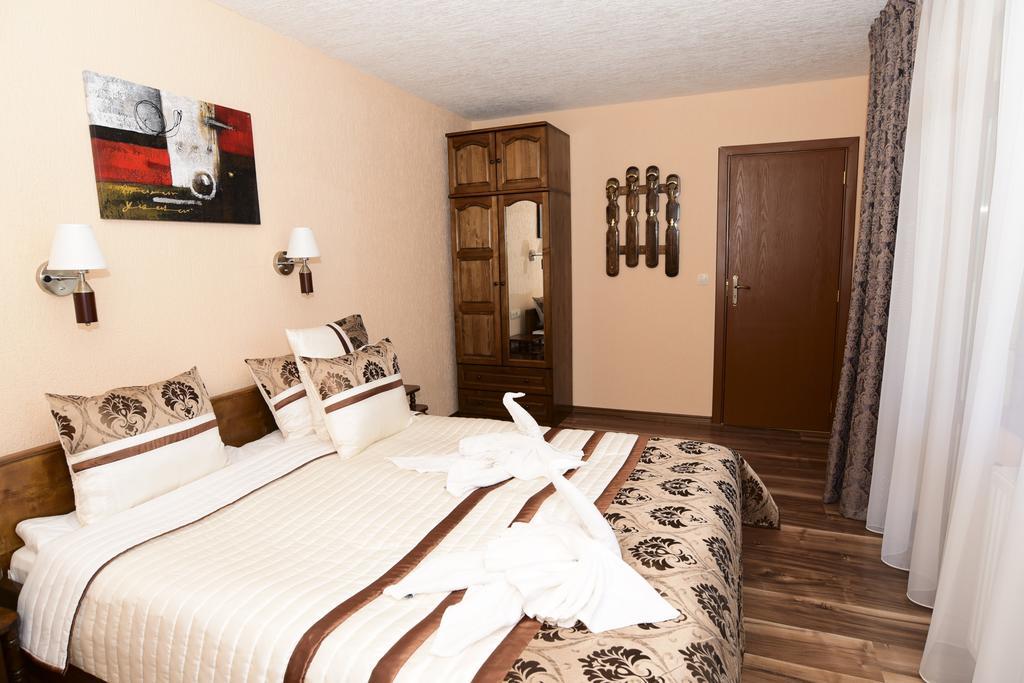 Guesthouse Nefertiti Smolyan Exteriör bild